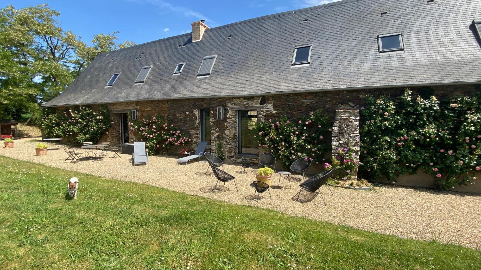 La Mouliniere, Jolie Longere Du Xviie Bed & Breakfast La Jaille-Yvon Exterior foto